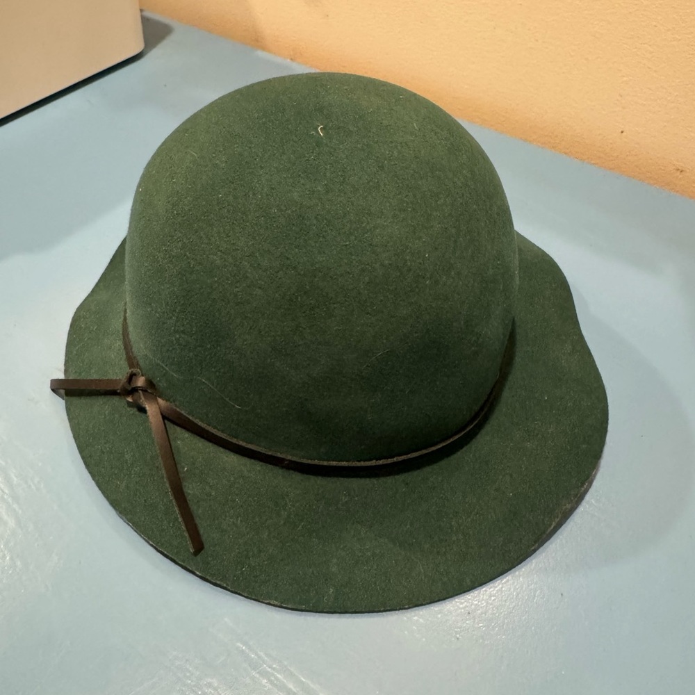Goorin Bros Green Wool Felt Hat with Red Sweatband, Size Large
